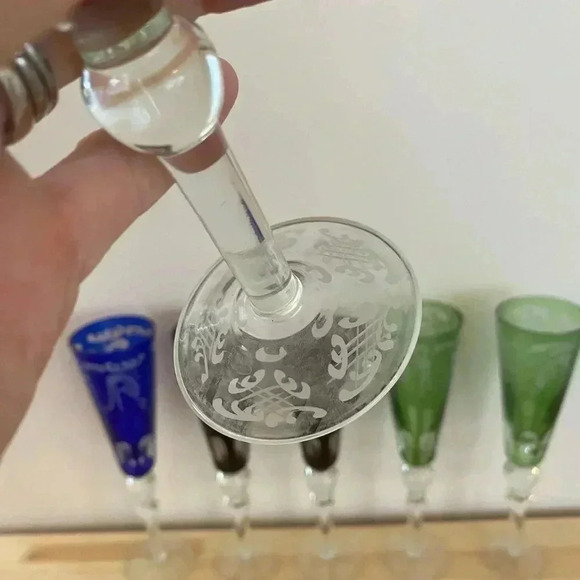 Sorelle Vintage Fine Laser Etched Wine Glasses - Picture 5 of 9